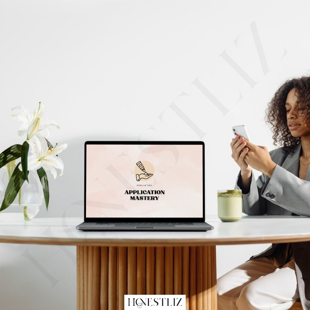 What is the best way to style curly hair? How do you style natural hair curls? How do I make my curly hair not frizzy? What to do with curly hair for beginners?